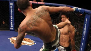 (VIDEO) 10 godina od posljednjeg WEC eventa: Pettisov „Showtime Kick“ u borbi za titulu WEC-a